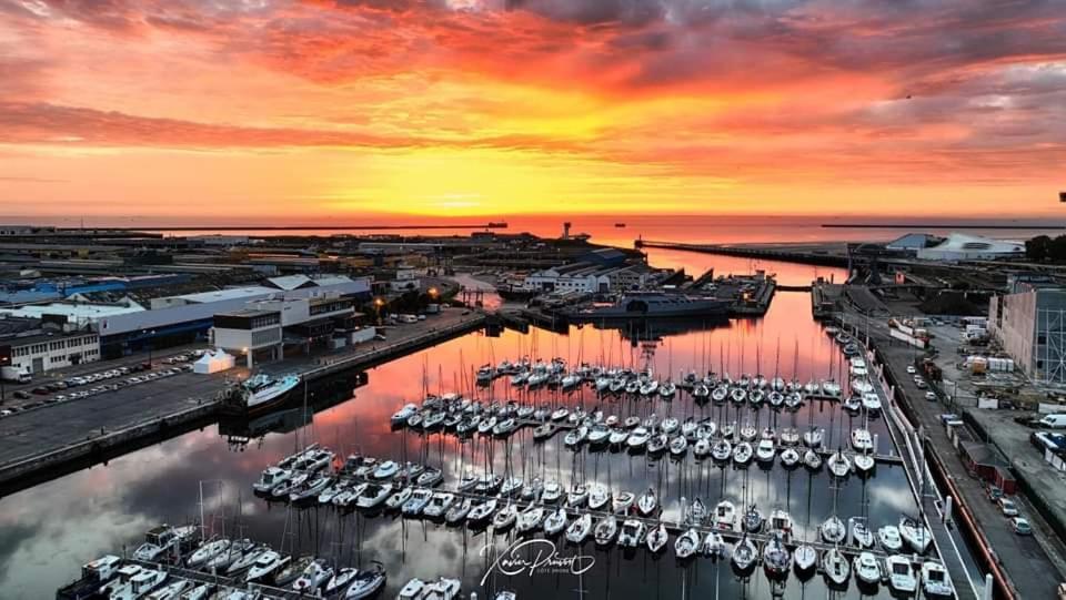 Botel Miraflores